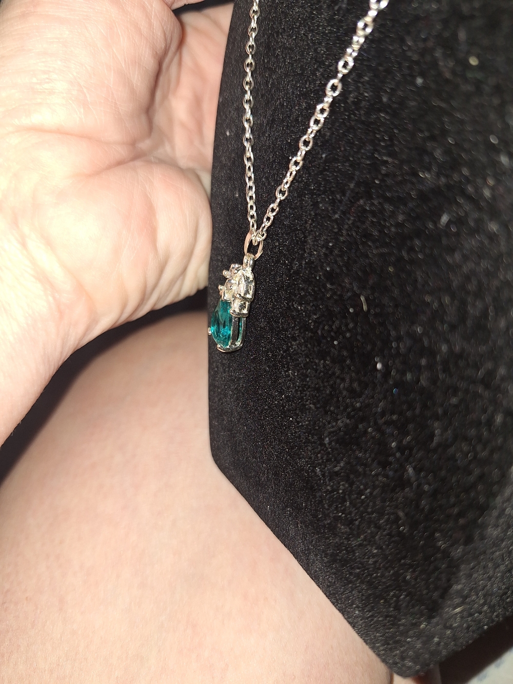 Silver Necklace with Emerald Green Teardrop Pendant - Picture 5 of 6